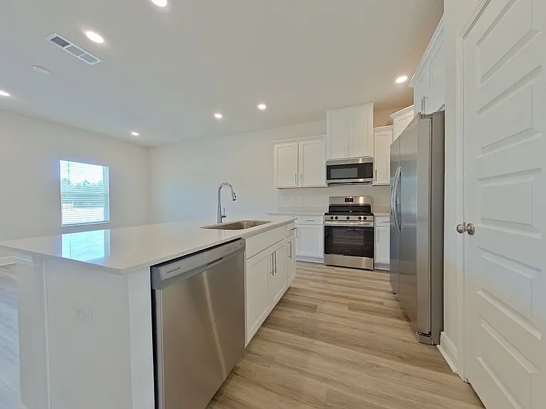 10-web-or-mls-6 Kitchen-2_02182026