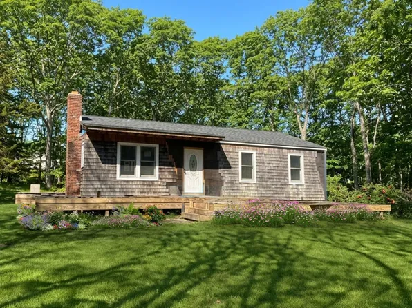 9 Clinton St, East Hampton, NY 11937