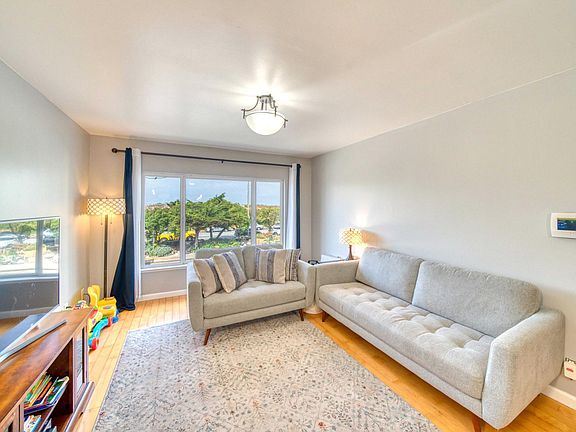 2nd image of 1380 La Playa St APT 1