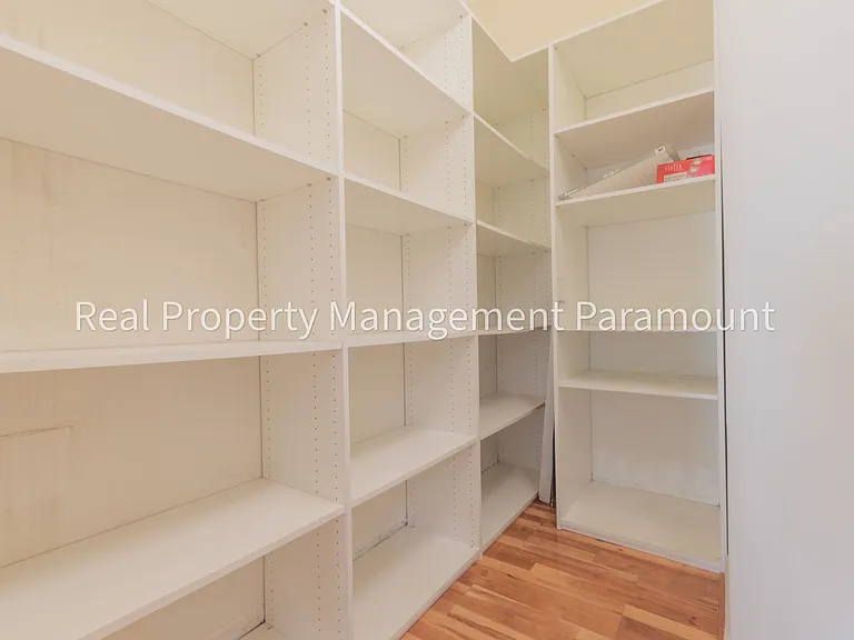 312 W 5th St #213 — Photo 7