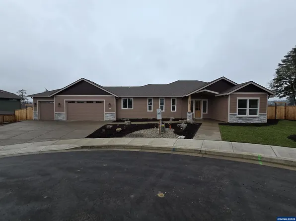 689 NW Crater Lake Dr, Dallas, OR 97338