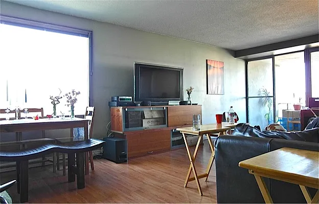 Sold by Cicada International LLC | media 27