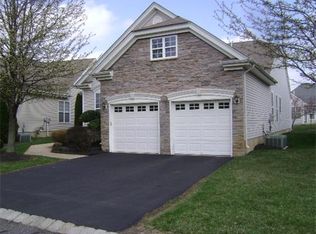 375 Daisy Ct, Monroe Township, NJ 08831