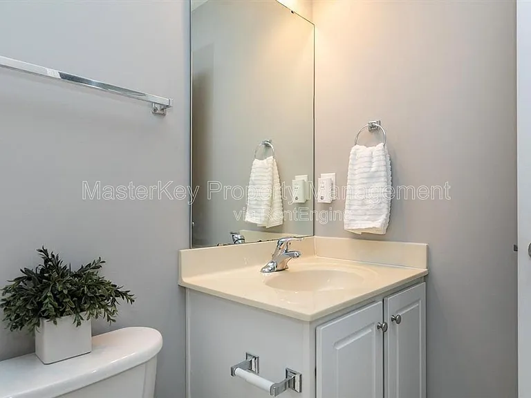 316 Kinellan Ln — Photo 14