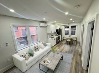 656 Main St E #2, Hamilton, ON L8M 1J8