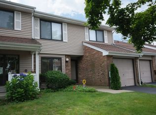 24 W Pond Ct, Smithtown, NY 11787