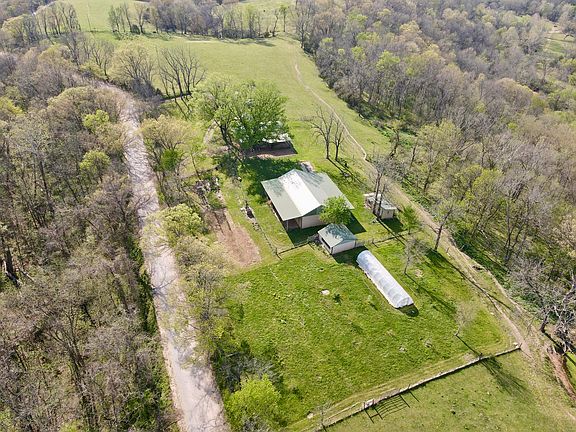5th image of 2148 Farm Road 2187