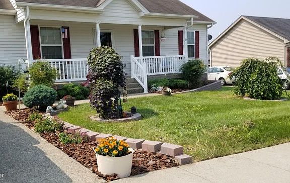 2nd image of 576 Birchwood Cir