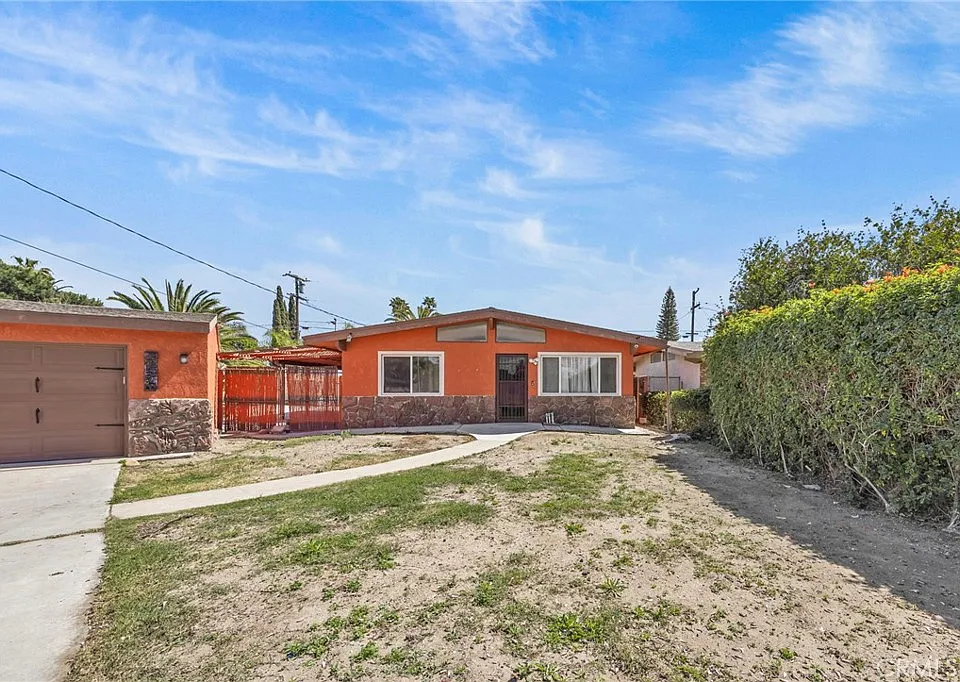 9417 Mango Ave