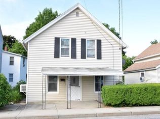 12 Bolles St, Putnam, CT 06260