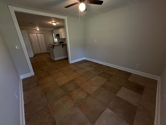 5th image of 3375 Hopkins Rd