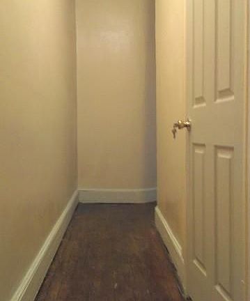 4th image of 685 E 29th St