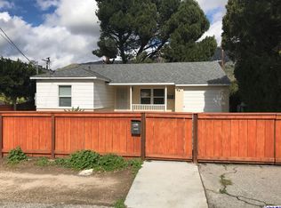 8241 Grove St, Sunland, CA 91040