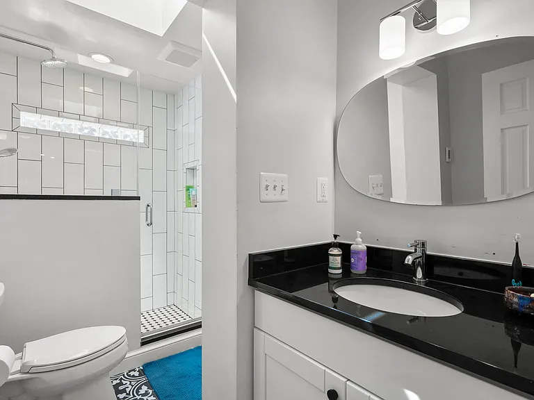 9311 Woodland Dr — Photo 22