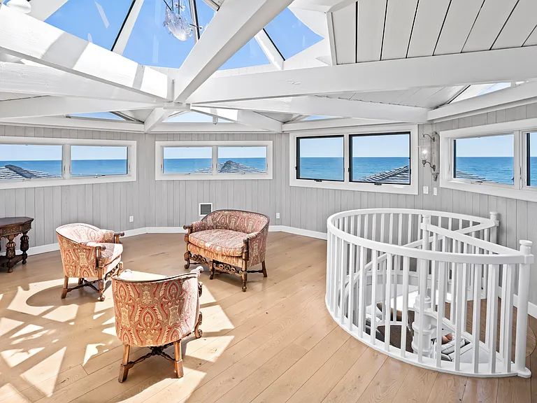 174 Dune Rd — Photo 12