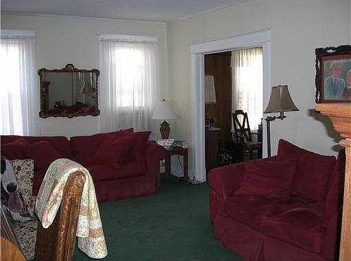 2nd image of 757 Nassau St
