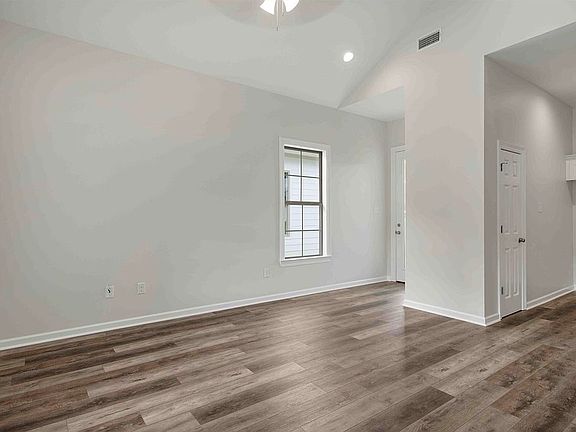 3rd image of 107 Santa Marta Dr