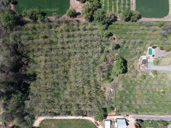 21871 Riverside Ave, Hilmar, CA 95324
