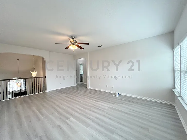 15201 Everly Ct — Photo 8