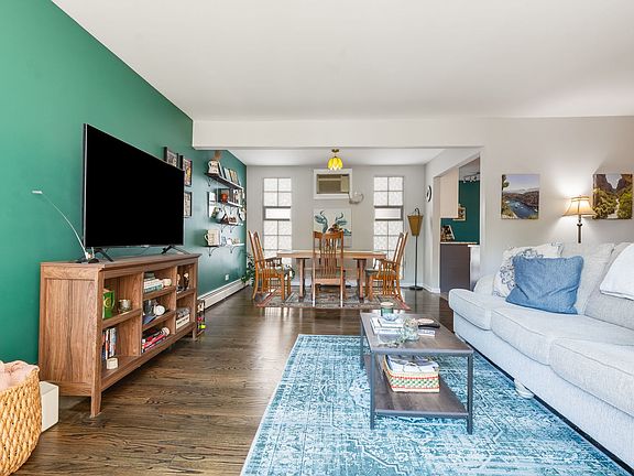 4th image of 4136 N California Ave Unit 201