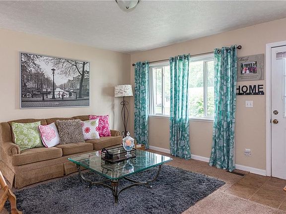 4th image of 822 Weinland Dr