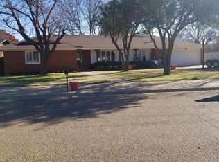 823 7th St, Wolfforth, TX 79382