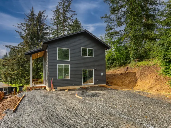 815 SE Beaver St, Toledo, OR 97391