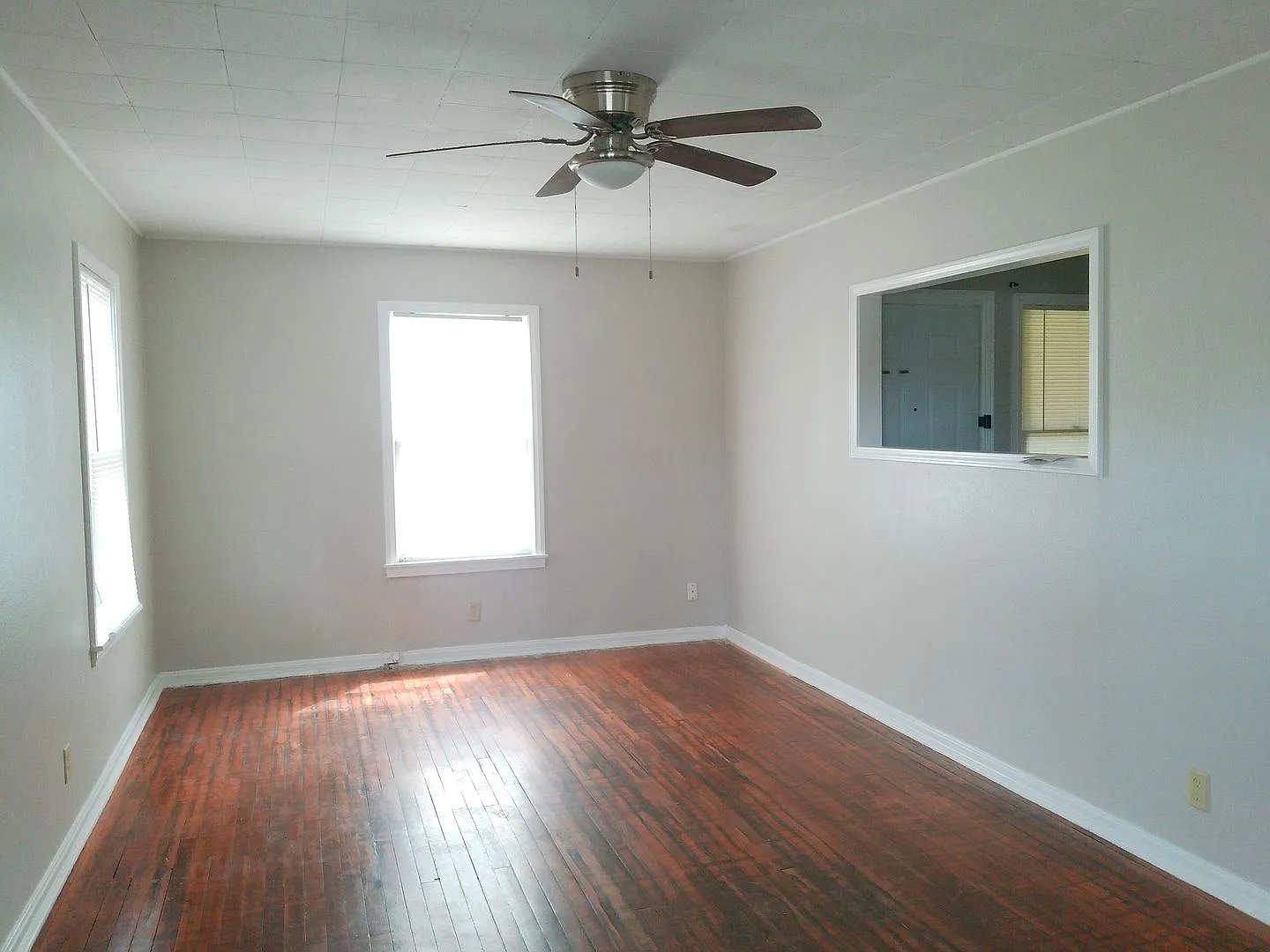 3510 Austin - 3/Bed 1/Bath - $1525/month — Photo 2