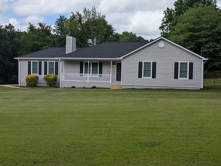 355 Scenic Ln — Photo 2