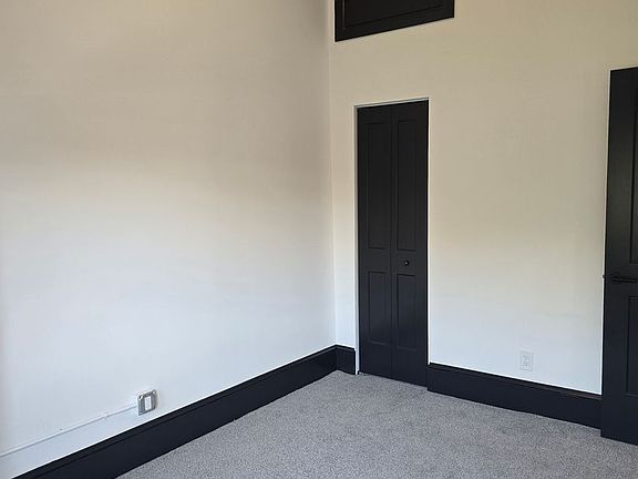 4th image of 400 Northampton St #206