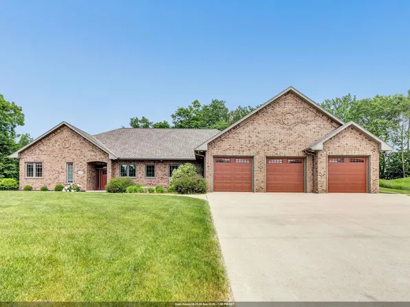 272 Lost Ridge Ct, Green Bay, WI 54302