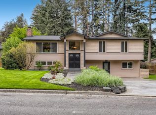 1032 111th Pl SE, Bellevue, WA