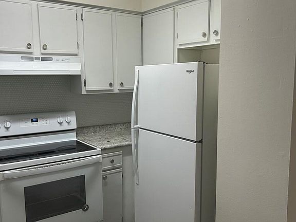 4th image of 222 Lanier Dr APT 113