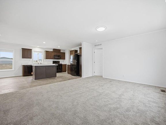 5th image of 2681 E Edison Ave #32