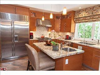 4th image of 11500 San Vicente Blvd APT 207