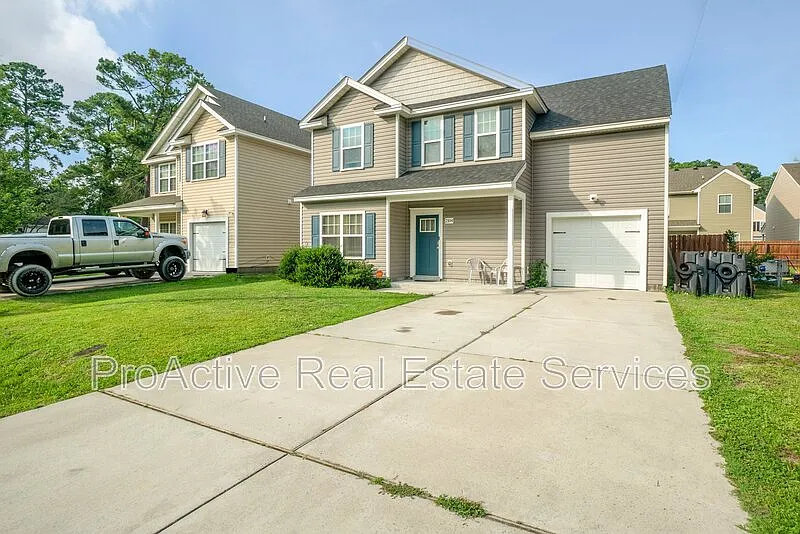 5 bed, 3.0 bath, 2212 sqft, $3,000 — Photo 4