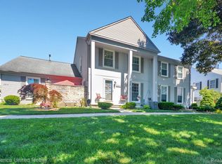 23715 Stonehenge Blvd, Novi, MI 48375