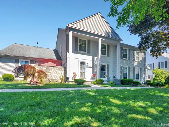 23715 Stonehenge Blvd, Novi, MI 48375
