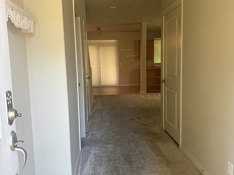 10722 SE 75th Ave — Photo 7