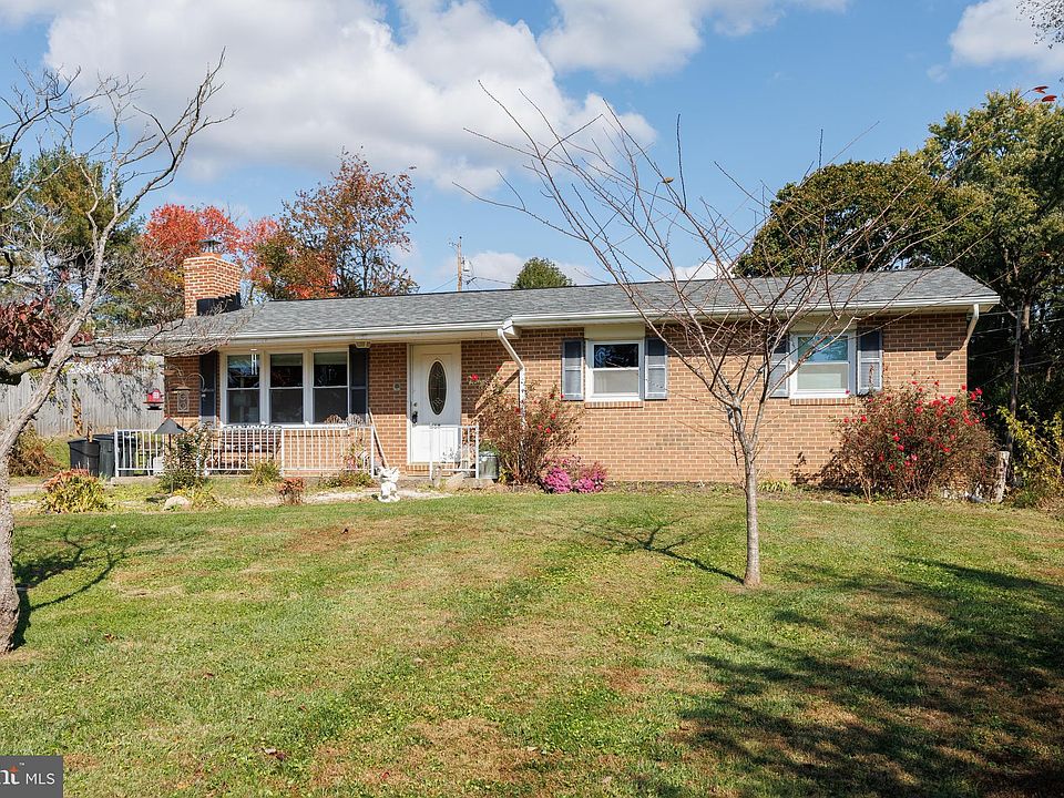 1st image of 618 Lynn Way