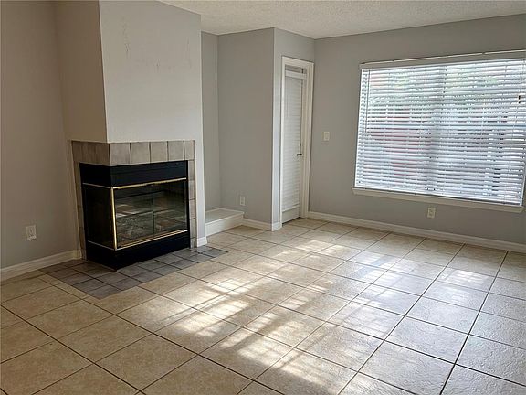 2nd image of 10200 Gandy Blvd N APT 915