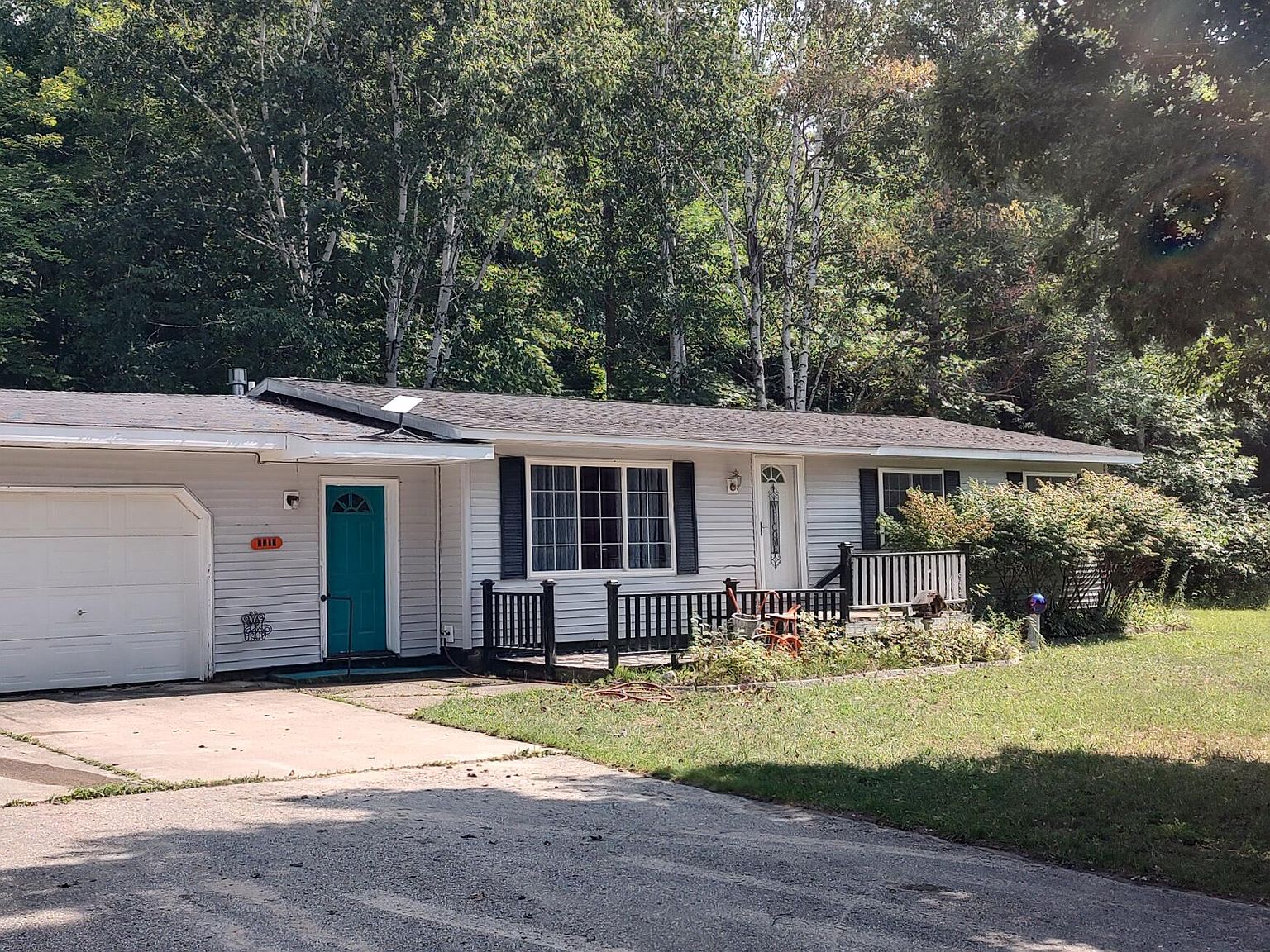 9815 W Munro Lake Dr, Levering, MI 49755 Zillow