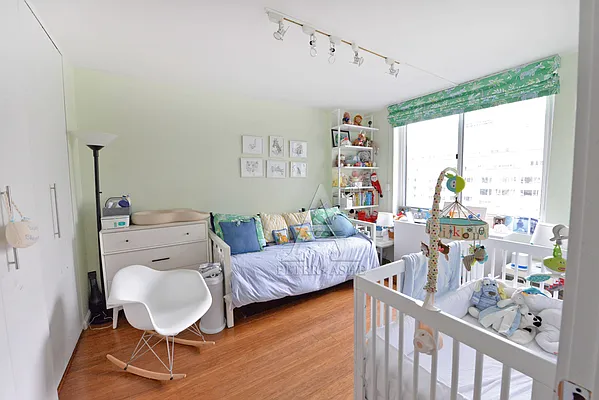 Rented by Peter Ashe | media 10