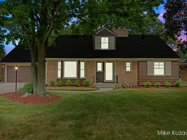 1707 Millbank St SE, Grand Rapids, MI 49508