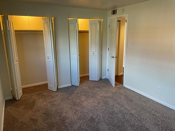 4th image of 1010 Parkwood Dr #1W