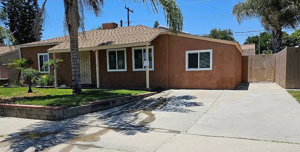 13939 Facade Ave