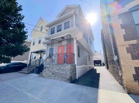 222 Niles St, Elizabeth, NJ