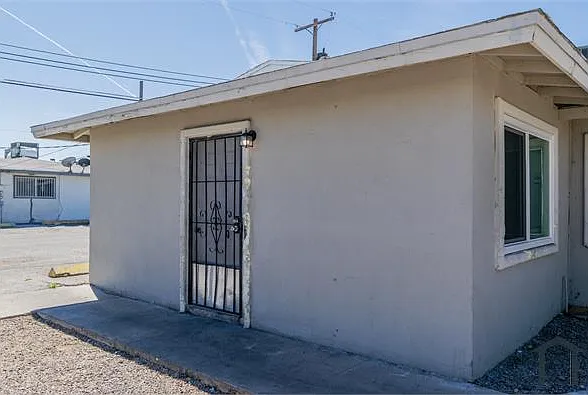 2508 E Mesquite Ave #1 — Photo 6