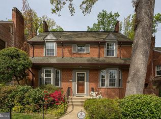 1715 Crestwood Dr NW, Washington, DC 20011