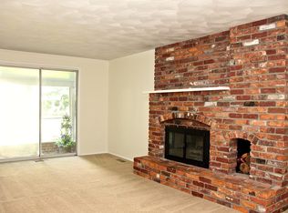 4716 Sheringham Ln, Sylvania, OH 43560